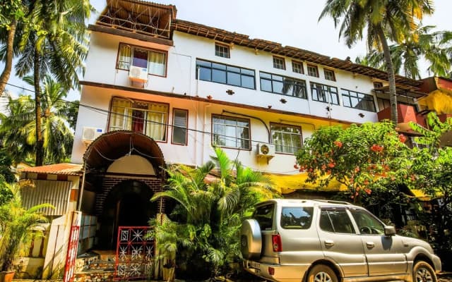 OYO 18855 Hotel Pete's Hideaway
