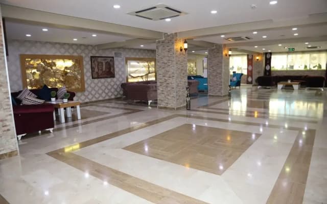 Tella Hotel