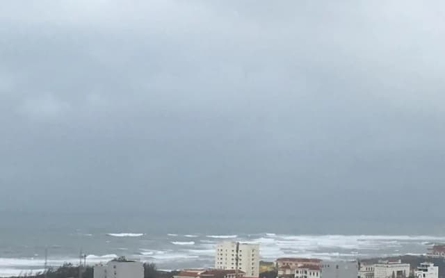 Toa nha Apec Mandala Phu Yen Sea view and City View