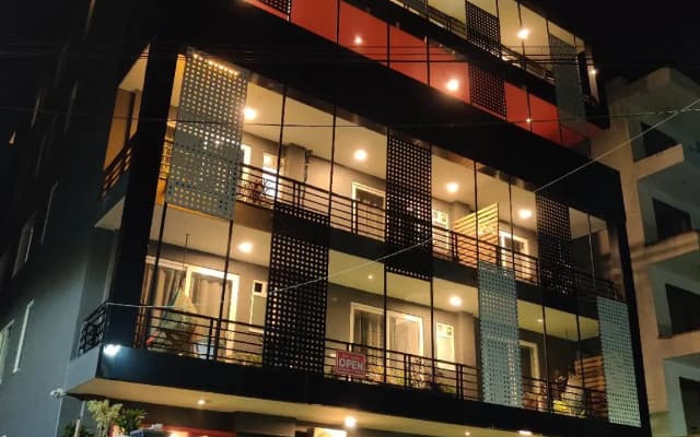 Hotel Bk Studios And Rooms