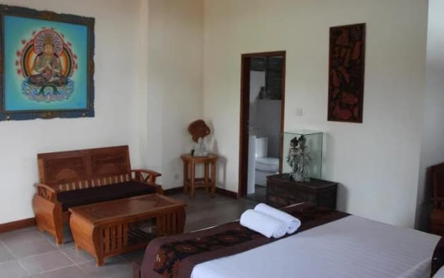 Nur Guest House