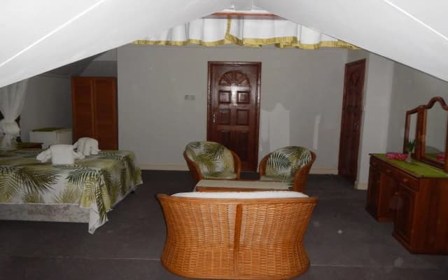 Le Chevalier Bay Guesthouse