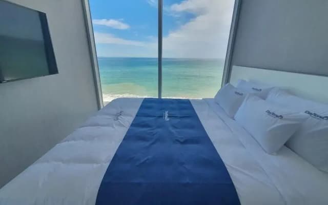 Daytona Pool Villa