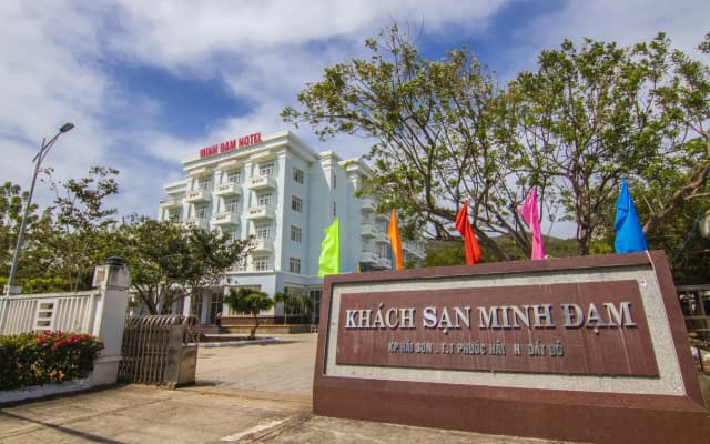 Minh Dam Hotel