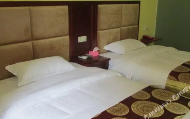 Hangfei Chain Hotel (Chongqing University Town Center)