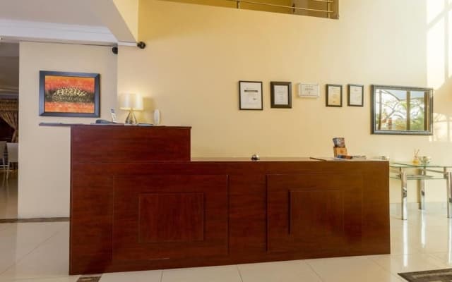 Room in Guest Room - Ezulwini Guest House - Standard Double Room With Balcony & Pool View, 2 Guests