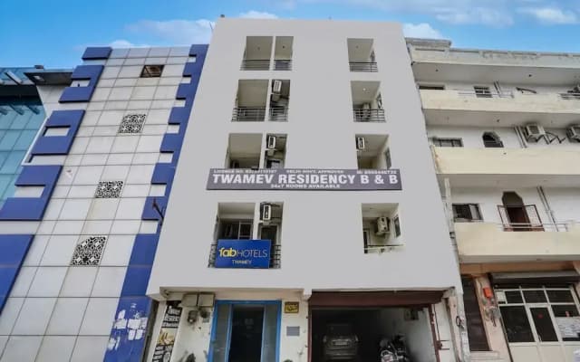Hotel Twamev residency Uttam Nagar