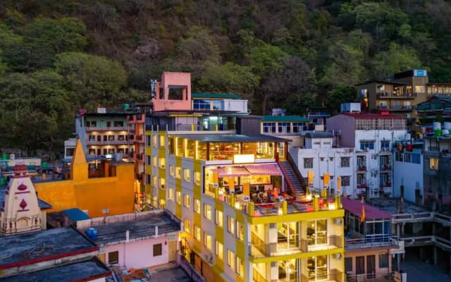 The Hosteller Rishikesh, Ganges