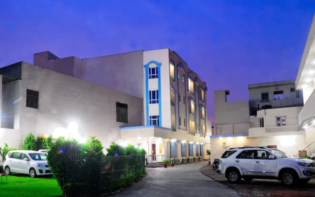 Hotel Maharaja Residency