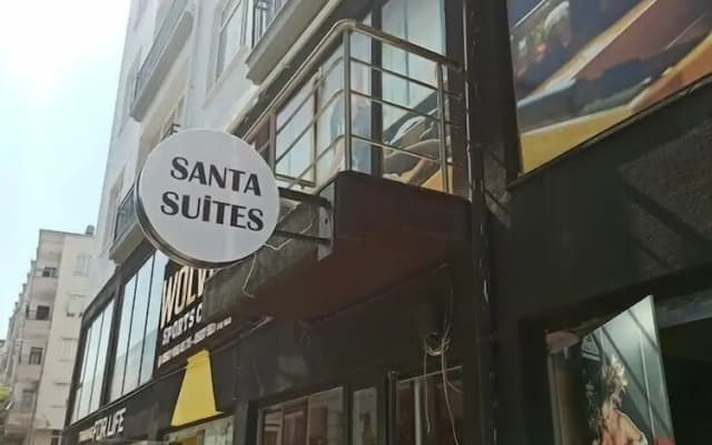Santa Suites New Hotel