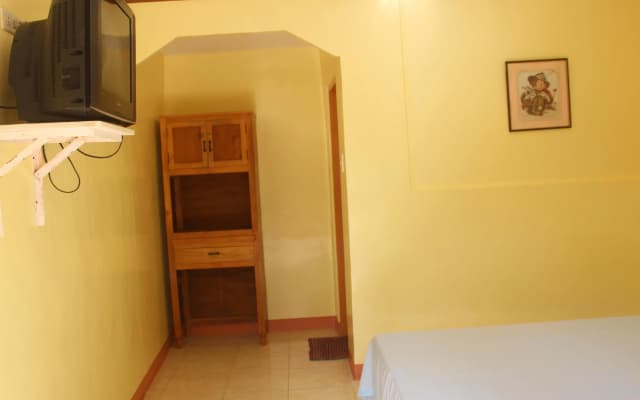 Alona Grove Tourist Inn