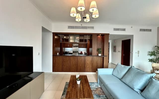 Lux BnB I The Residences I Sky Line Views