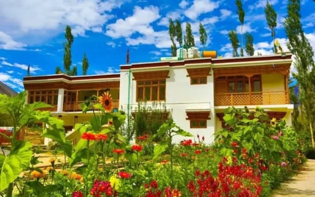 Hotel Ldumra Oasis