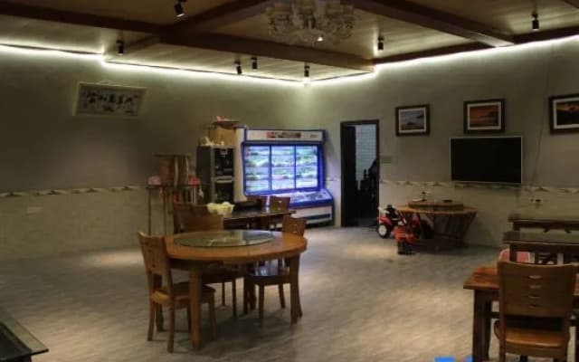 Xiaoluo Ha'ni Titian Sheying Zhijia Hostel