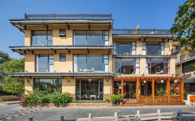 Guilin Village Creek Inn
