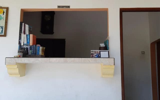 Hotel Tara Bar & Resto Air Sanih