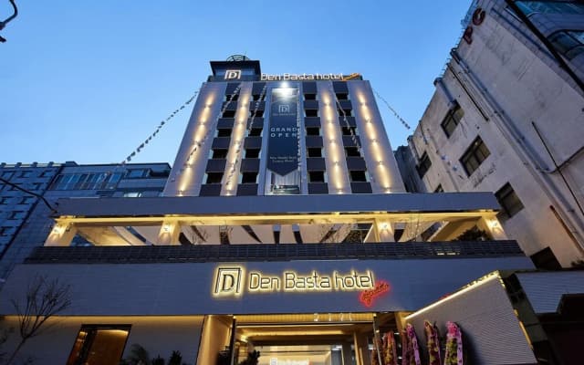 Den Basta Signature Hotel
