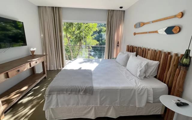 Casa c/ Piscina Privativa, 3 Suítes Sala integrada