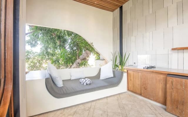 BAZ Villa 14 Studio 4 L 1BR Loft Art Deco Shared Pool 700m to Echo Beach