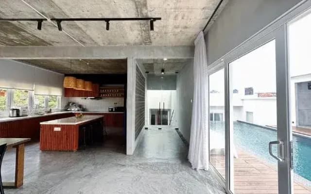 The Luxurious 245, A Famosa Melaka