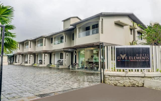 Treebo Five Elements with Swimming Pool
