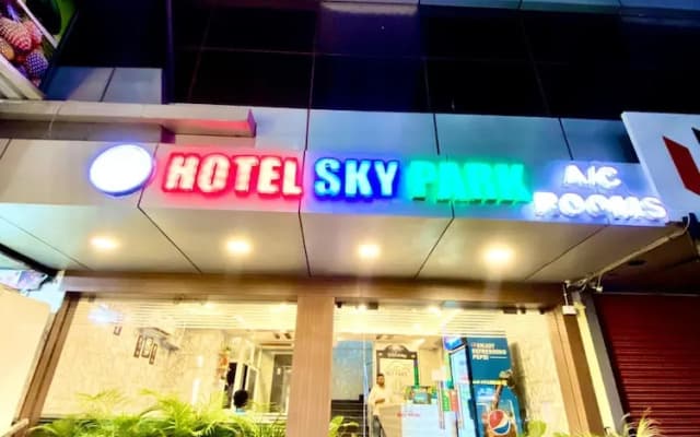 Hotel Sky Park - Airport Zone
