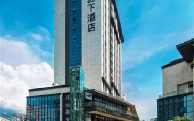 Live and Life Hotel