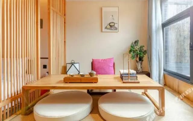 Xinyue Hot Spring Holiday Hotel