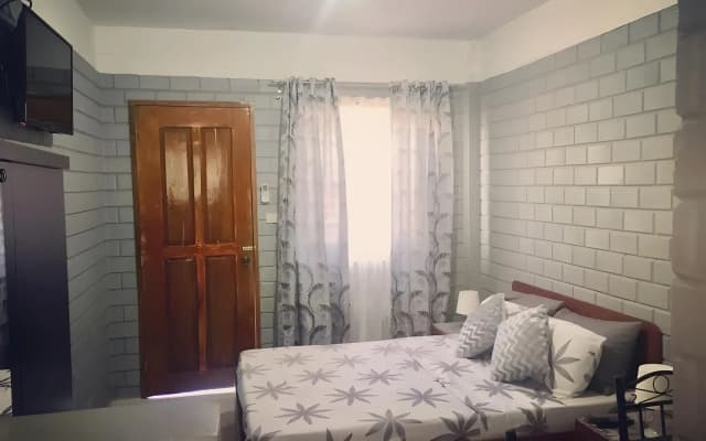 Llaguno City Inn