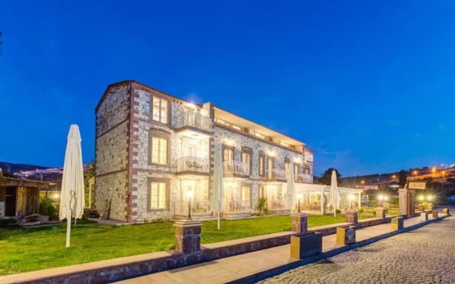 Navalia Otel