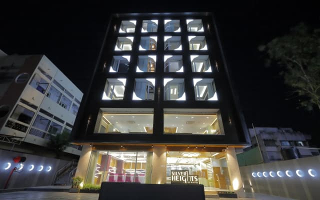 Hotel Silver Heights