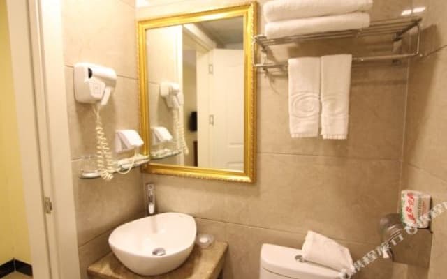 Yeste Hotel (Maoming Railway Station)(雅斯特酒店(茂名高铁火车站店）)