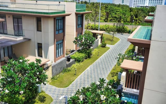 Seascape Villas in Long Beach Cam Ranh