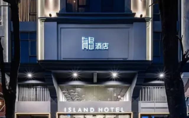 Island Hotel