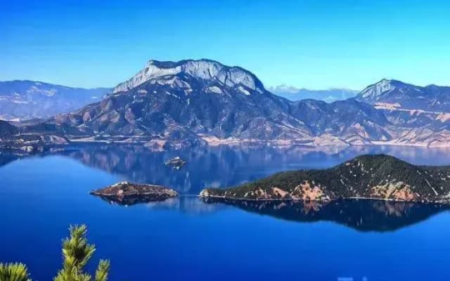 Lugu Lake Yuliuxi Waterfront Lake View Inn