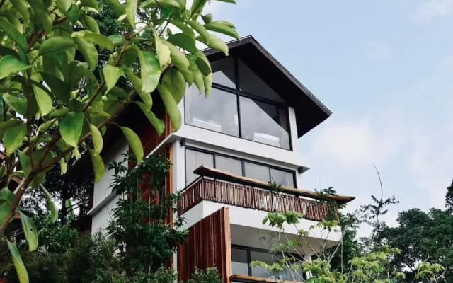 Baan Nhuer Mek