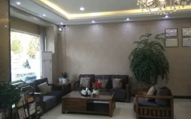 Xinye Jinchen Business Hotel