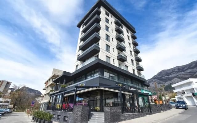 Hotel Del Medio