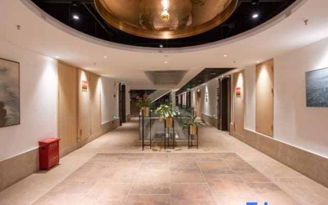 Xichang Guanhai Tingtao Art Hotel