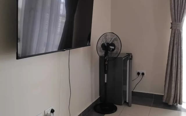 Rcmrd Executive Suites Hotel Room