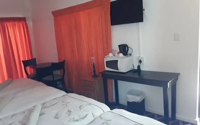 Kwazi Guest House
