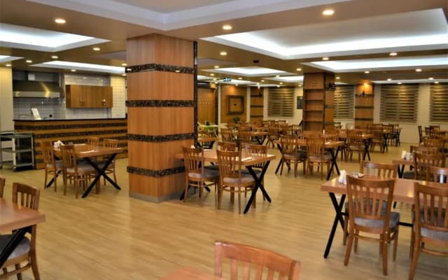 Sapran Deluxe Hotel