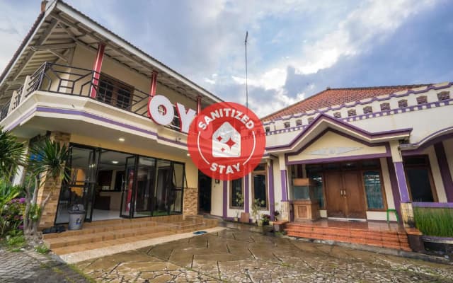 Hotel O Central Batu Near Jatim Park 3 Formerly Bunga Matahari Hotel