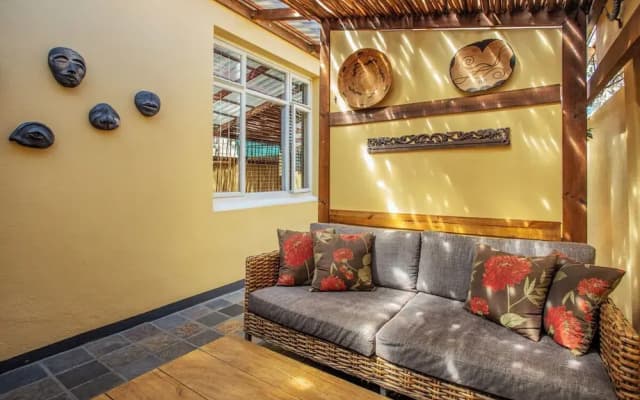 Toms Guest House