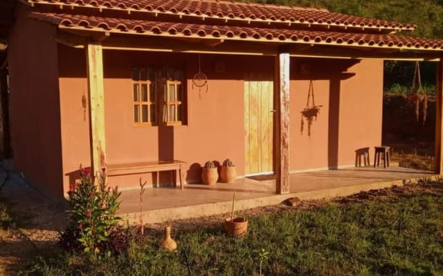 Vila Sincorá - Chalé para 4 pessoas com cozinha a 1 km da Cachoeira do Buracão