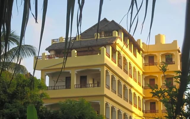 Msafini MangoTop Roof Hotel