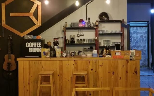 CoffeeBunk Hostel