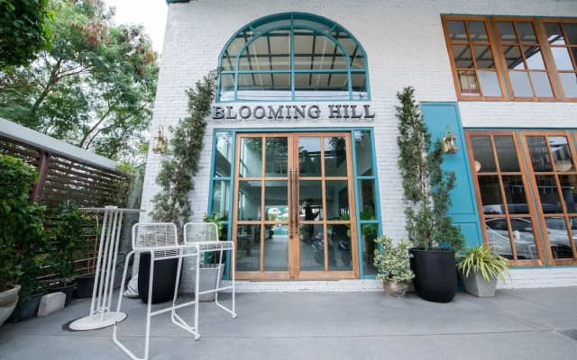 Blooming Hill Boutique Suites