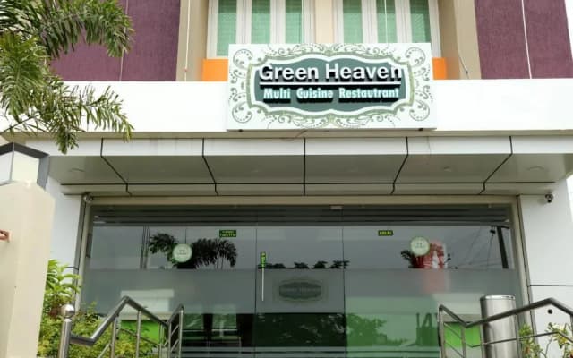 Hotel Green Palace