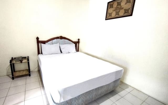 OYO 92783 Wisma Bunda Syariah Near Man Pinrang
